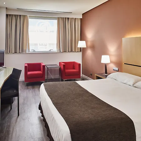Hotel Silken Puerta 4*