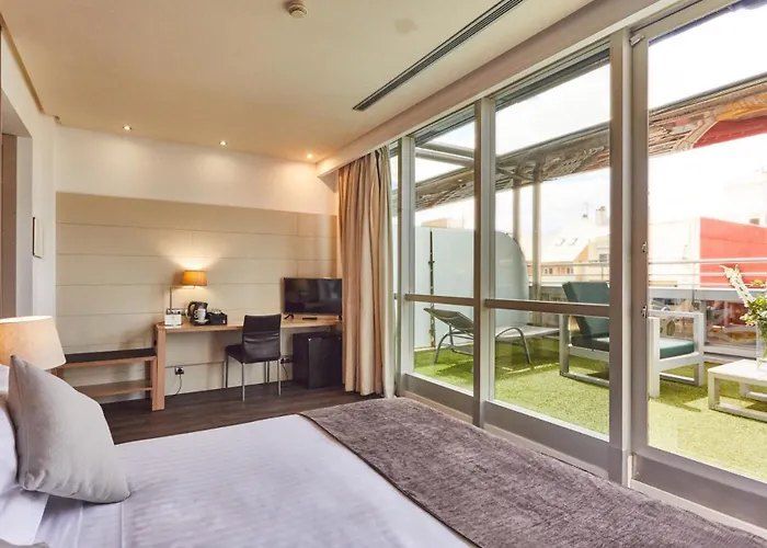 Silken Puerta 4*