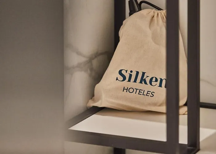 Silken Puerta 4*