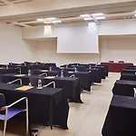 Отель Silken Puerta