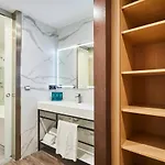 Silken Puerta