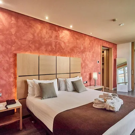 Hotel Silken Puerta