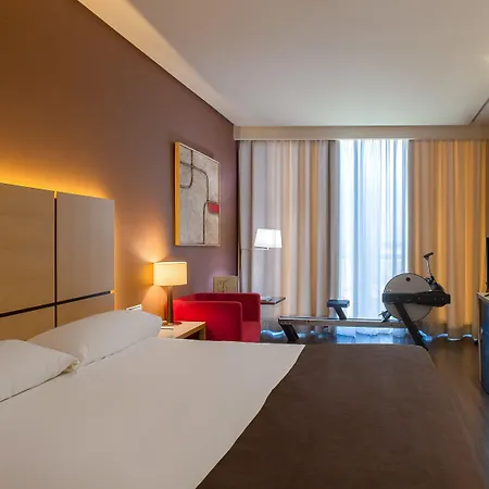 Otel Silken Puerta 4*