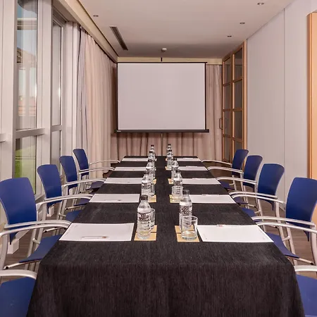 Silken Puerta Szálloda