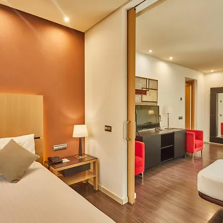 ホテル シルケン プエルタ