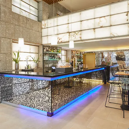 ホテル シルケン プエルタ 4*