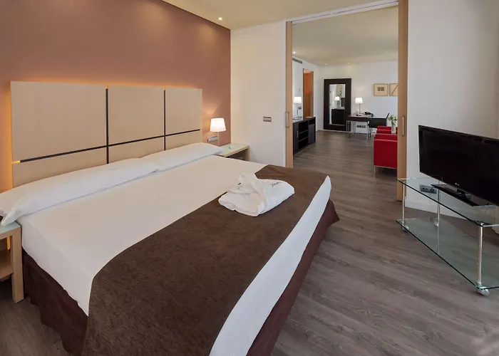 Hotel Silken Puerta