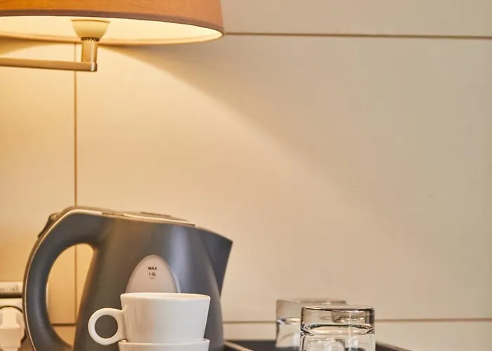 Ξενοδοχείο Silken Puerta 4*