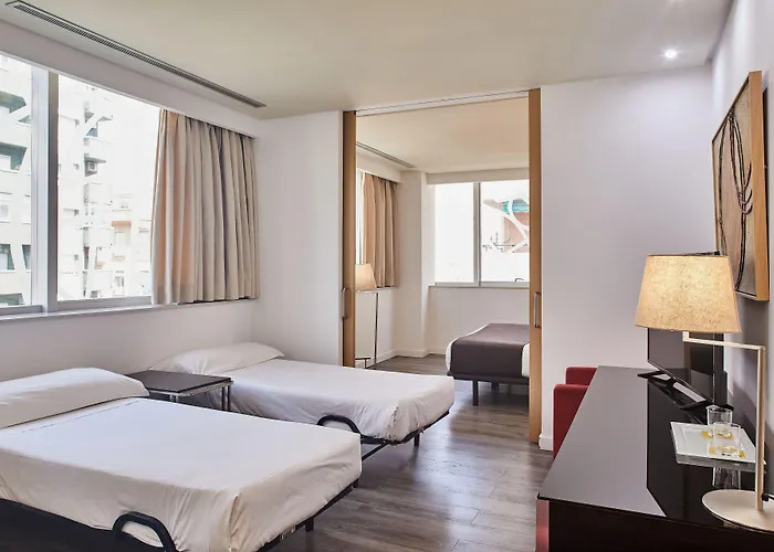 Hotel Silken Puerta