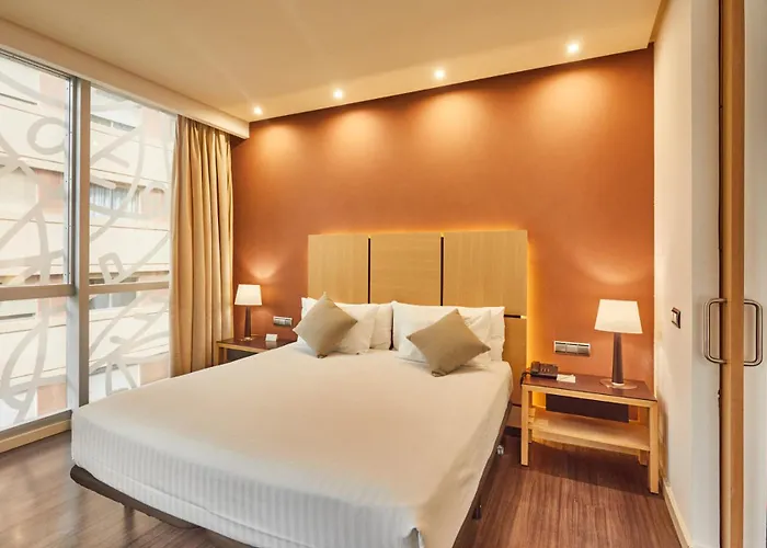 Silken Puerta Hotel